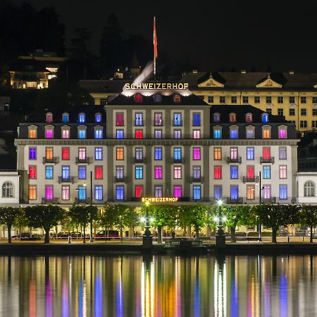 Hotel Schweizerhof Luzern Bagian luar foto