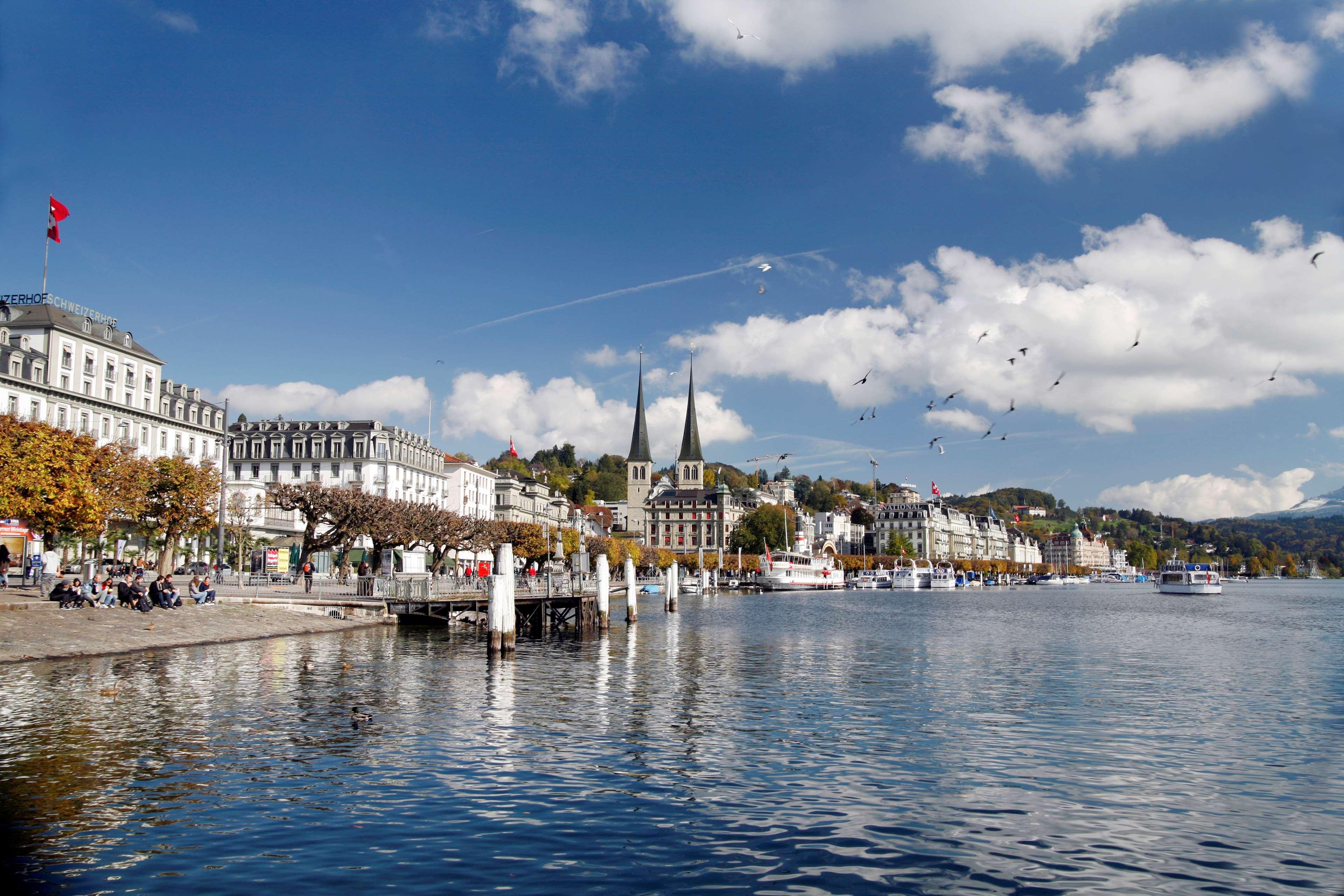 Hotel Schweizerhof Luzern Bagian luar foto