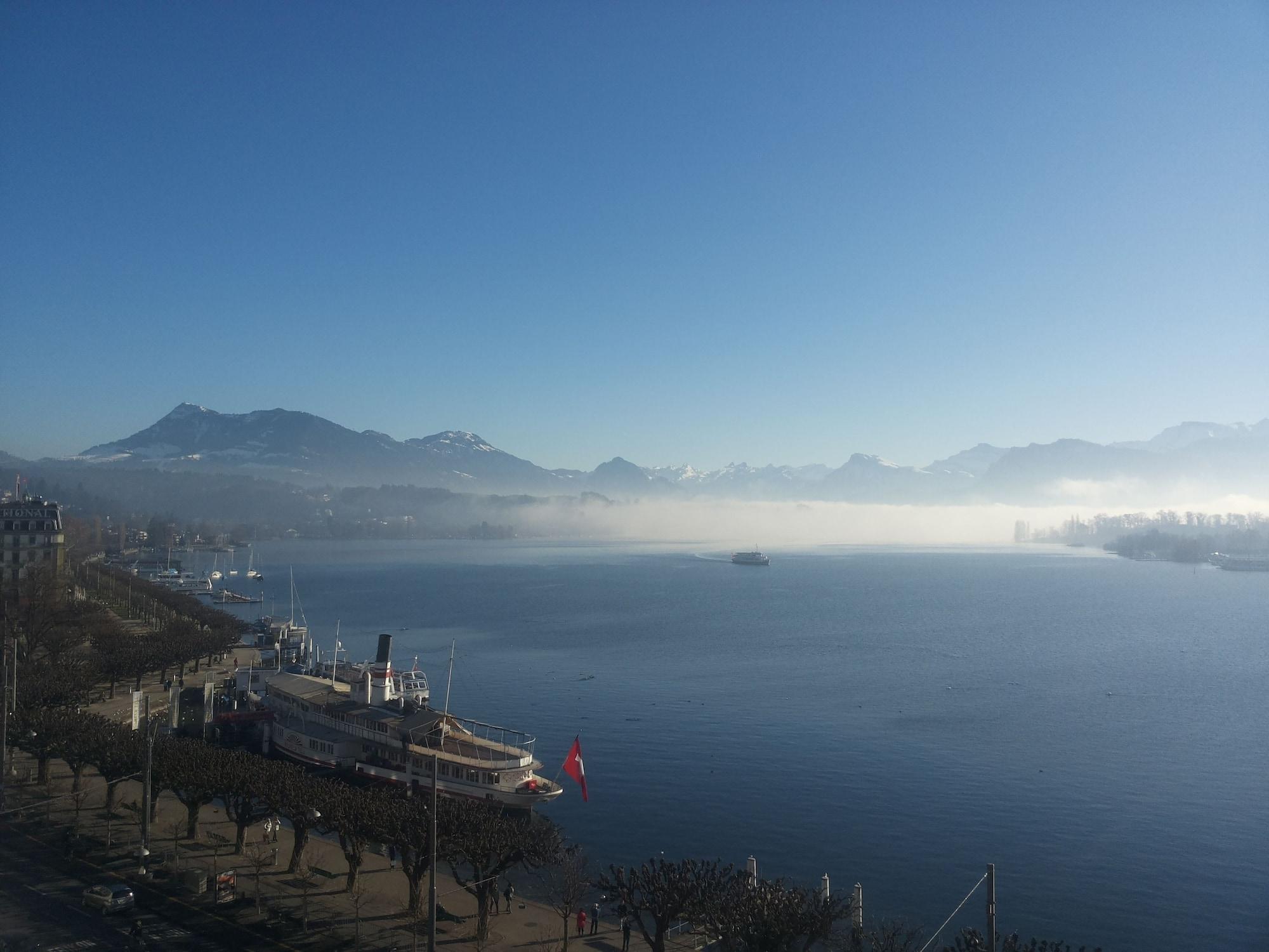 Hotel Schweizerhof Luzern Bagian luar foto