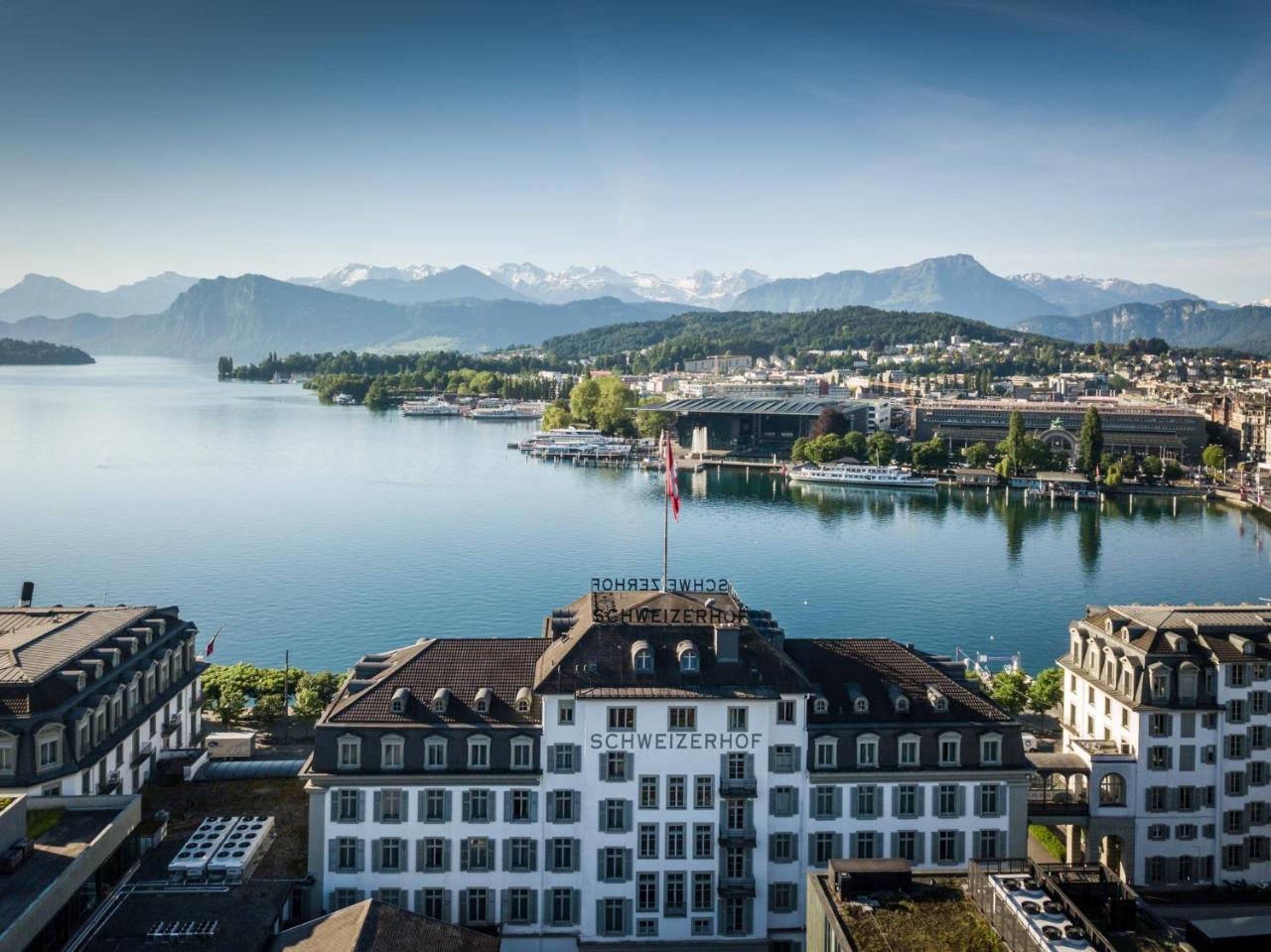 Hotel Schweizerhof Luzern Bagian luar foto